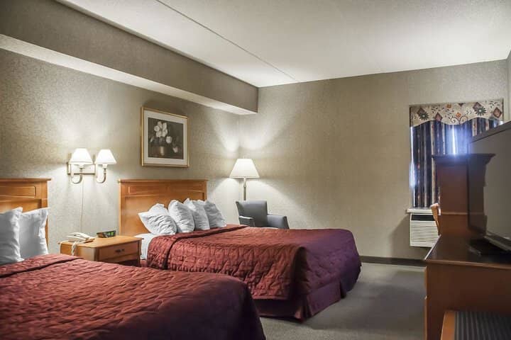 Room 11 of 37
