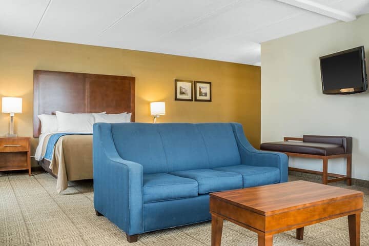 Room 25 of 80