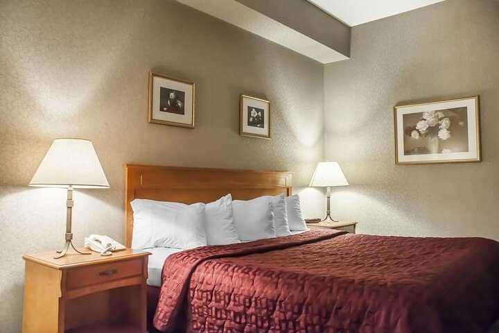 Room 18 of 37