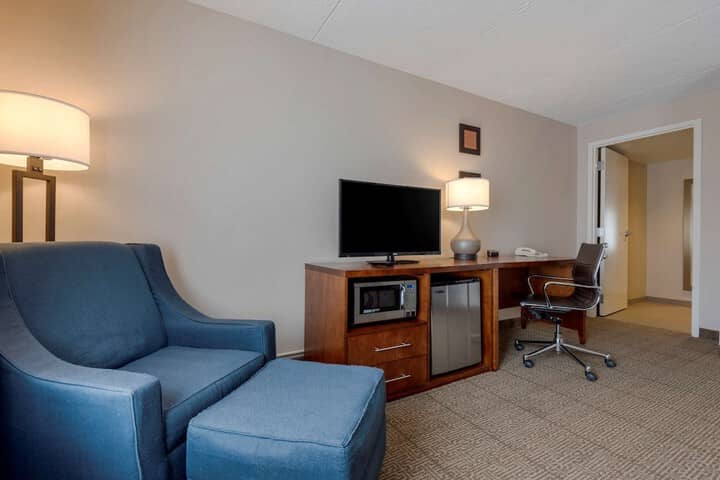 Room 48 of 80
