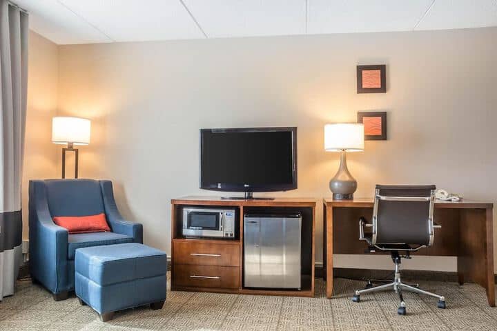 Room 14 of 80