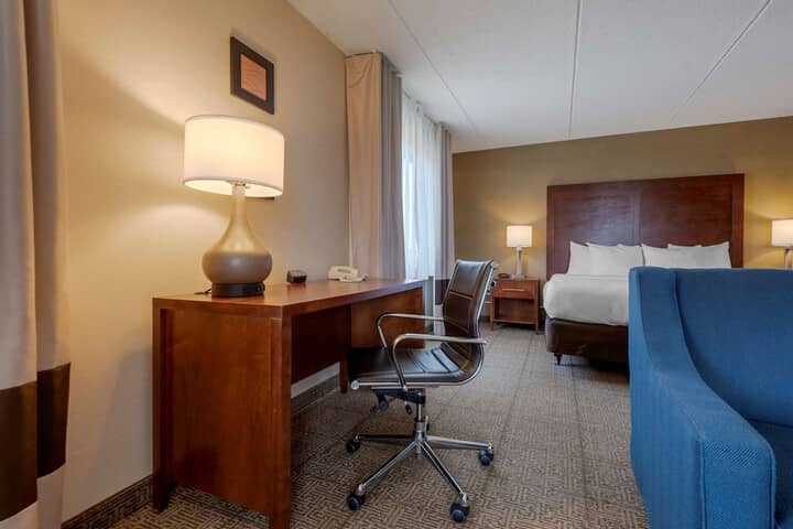 Room 43 of 80